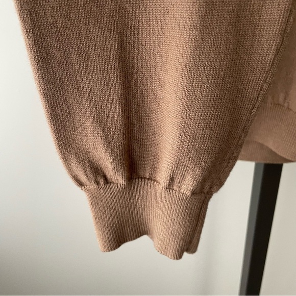 NEW Banana Republic 100% Extra Fine Merino Wool Vneck Pullover Knit Sweater Mens - Picture 6 of 8